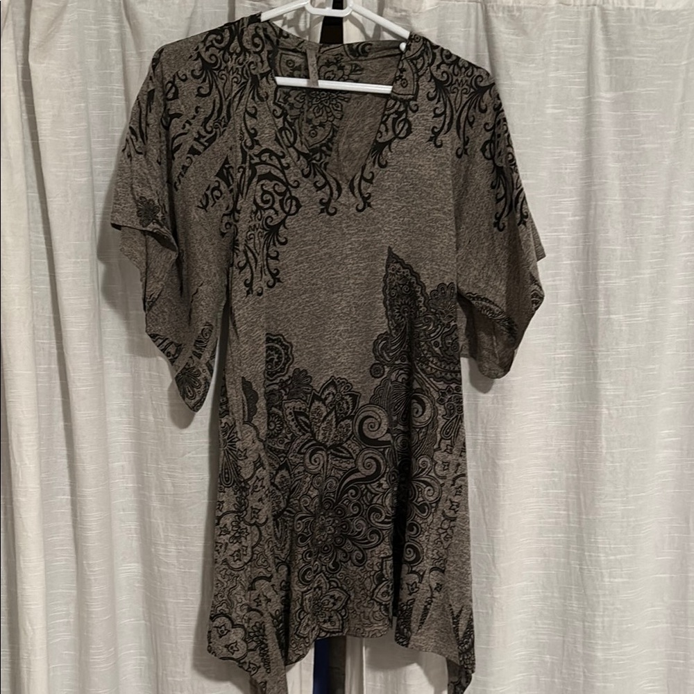 Adorable Black and Gray Women's Top